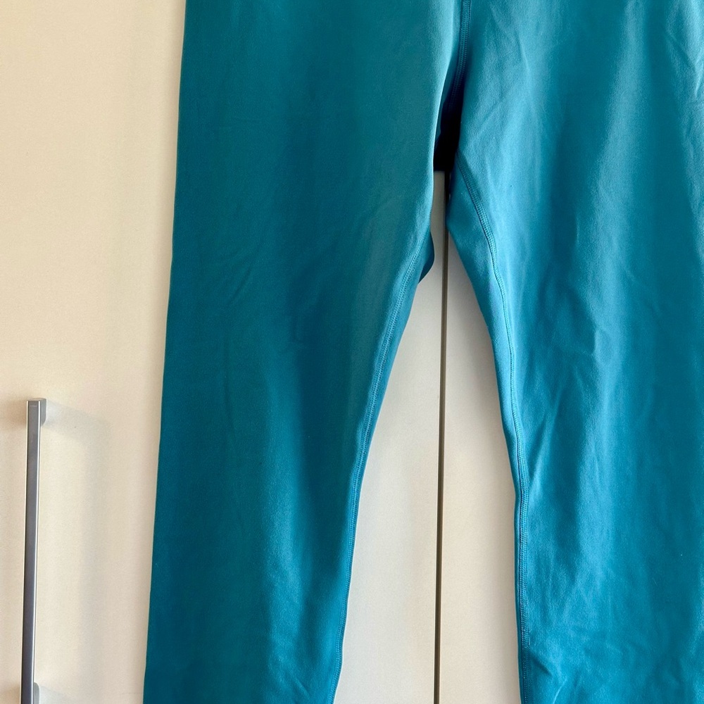 Athleta Transcend 7/8 Tight - Yoga Pants- Leggings - Picture 3 of 7